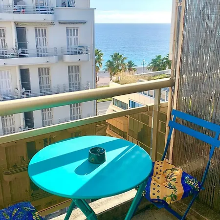 Sea View With Two Terraces In Nizza